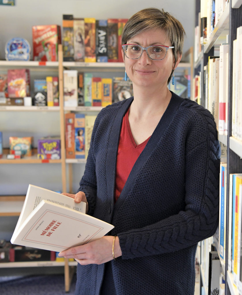 Photo de Céline Sinha, directrice du réseau lecture de Dieppe